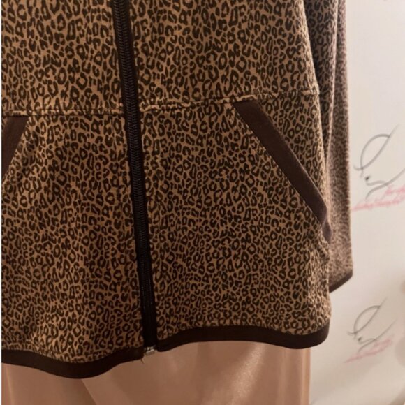 Kim Rogers Petites. Size PM. Animal Print Shancket Stretch. Zip up. B73 - Picture 3 of 5